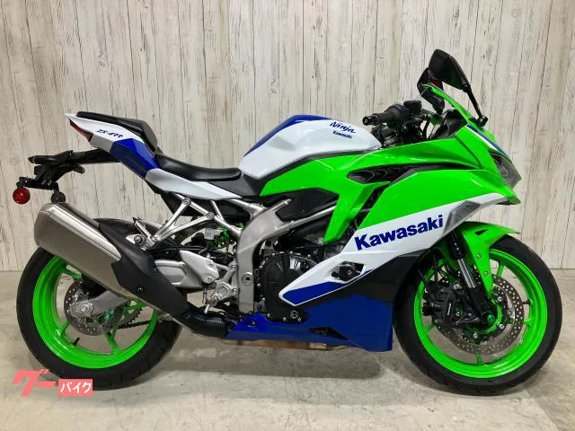 Kawasaki Ninja ZX-4RR 40th anniversary edition USB 2024 — миниатюра 2