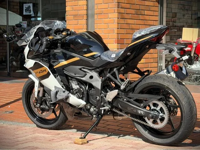 Kawasaki Ninja ZX-4R SE 26 2026 — миниатюра 3