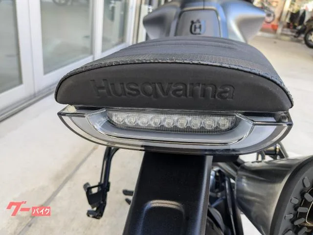 HUSQVARNA 801 2024 — миниатюра 2