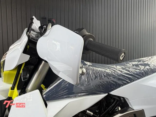 HUSQVARNA 701 2026 2026 — миниатюра 5