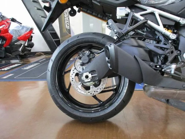 Suzuki GSX-S1000GX 2025 — миниатюра 4