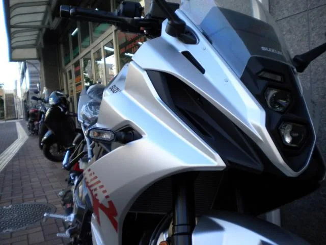Suzuki GSX-8R 2026 — миниатюра 4