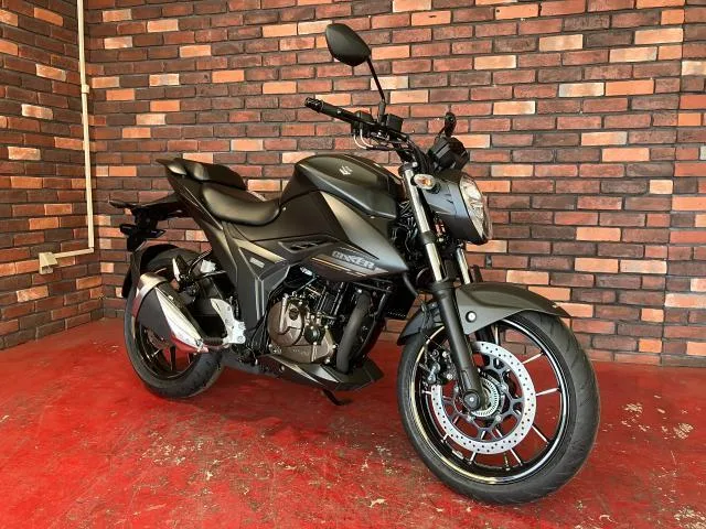 Suzuki GIXXER 250 2025 2025 — фото 1, купить с доставкой в Москву