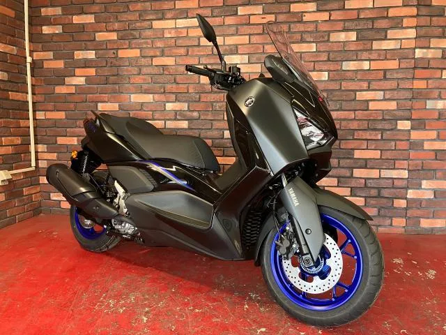 Yamaha X-MAX250 2025 — фото 1, купить с доставкой в Москву
