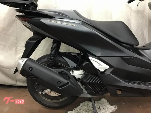 Honda PCX160 25 2.0ETC 2 GIVI LED ABS 2025 — миниатюра 2