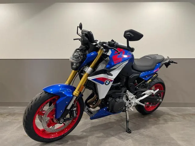 BMW F900R 2025 2025 — фото 1, купить с доставкой в Москву