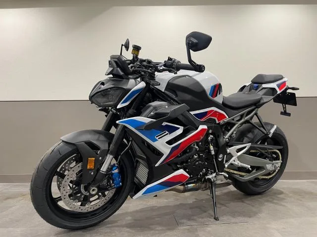 BMW M1000R 2026 — фото 1, купить с доставкой в Москву