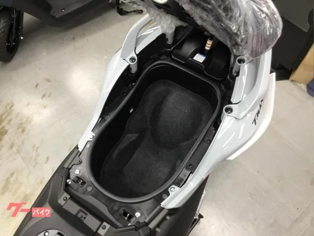 Yamaha TMAX560 TECH MAX ABS 2026 — миниатюра 3