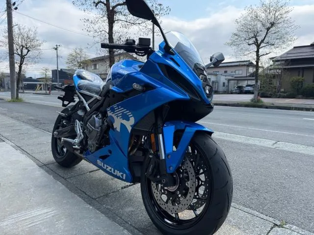 Suzuki GSX-8R 2026 — миниатюра 2