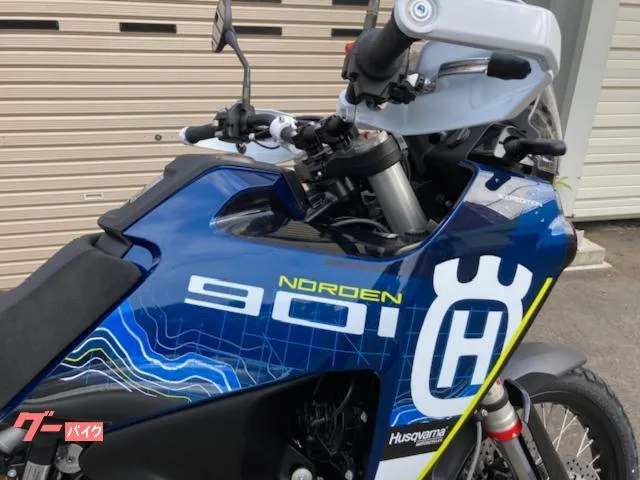 HUSQVARNA 901 2024 — миниатюра 4