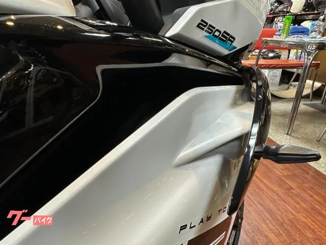 CFMoto 250SR S TFT 37mm 2 3 2025 — миниатюра 3