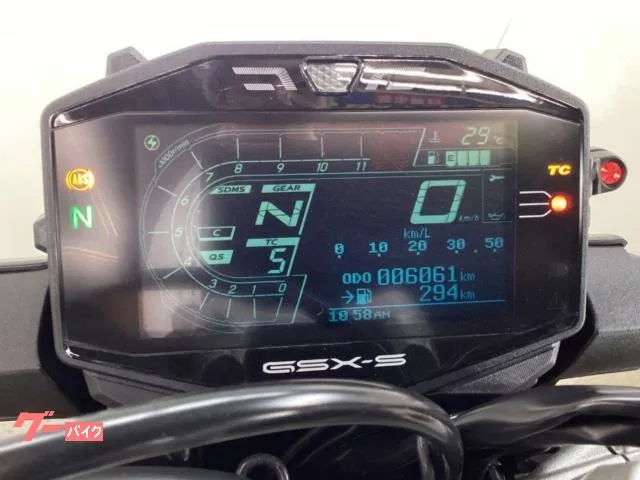 Suzuki GSX-S1000 ETC2.0 USB 2 2022 — миниатюра 5