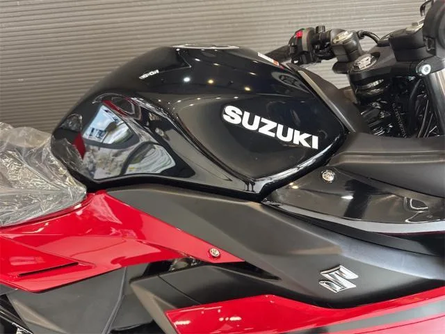 Suzuki GSX250R 2025 — миниатюра 2