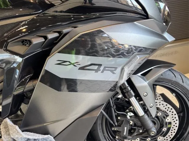 Kawasaki Ninja ZX-4R SE 2026 — миниатюра 2
