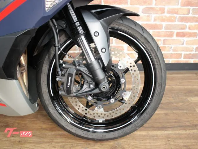 Kawasaki Ninja ZX-25R SE ABS 2022 — миниатюра 4