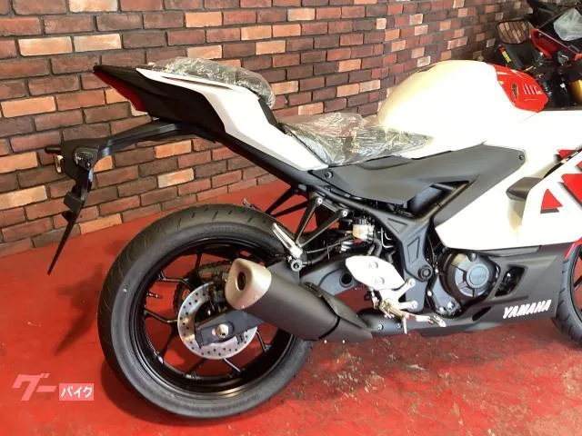 Yamaha YZF-R3 70th Anniversary Edition ABS 2026 2026 — миниатюра 4
