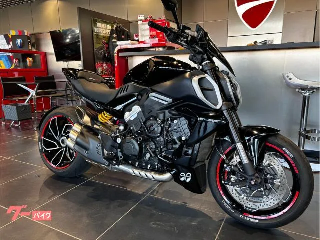 DUCATI V4 2023 — миниатюра 2