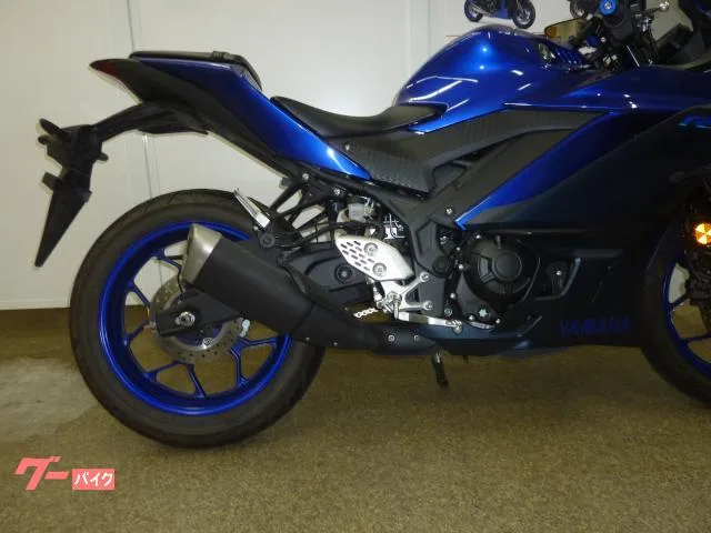 Yamaha YZF-R25 2023 — миниатюра 2