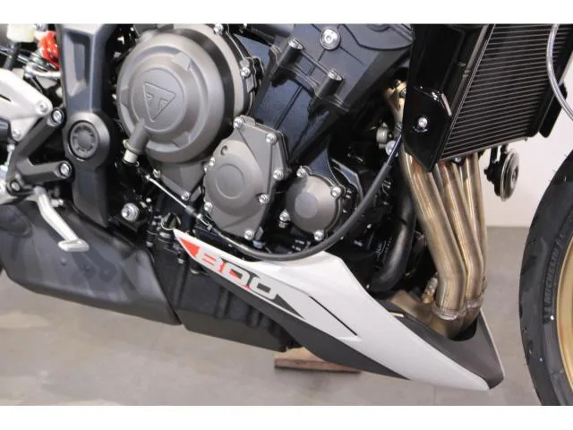 TRIUMPH 800 2026 — миниатюра 5