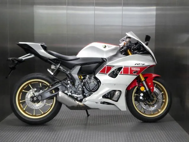 Yamaha YZF-R7 60 2022 — миниатюра 2