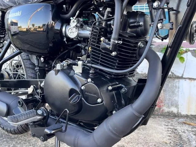 Kawasaki W175 2023 ABS 5 MT SOHC 2023 — миниатюра 3