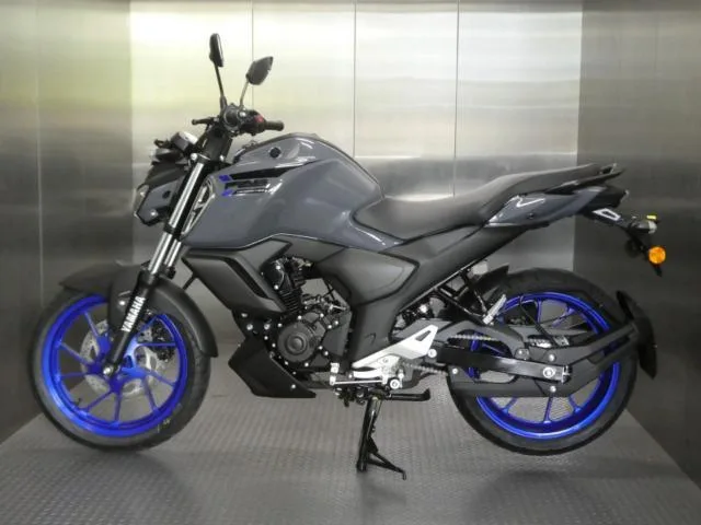 Yamaha FZS-FI DELUXE INDIA 2022 2022 — миниатюра 3