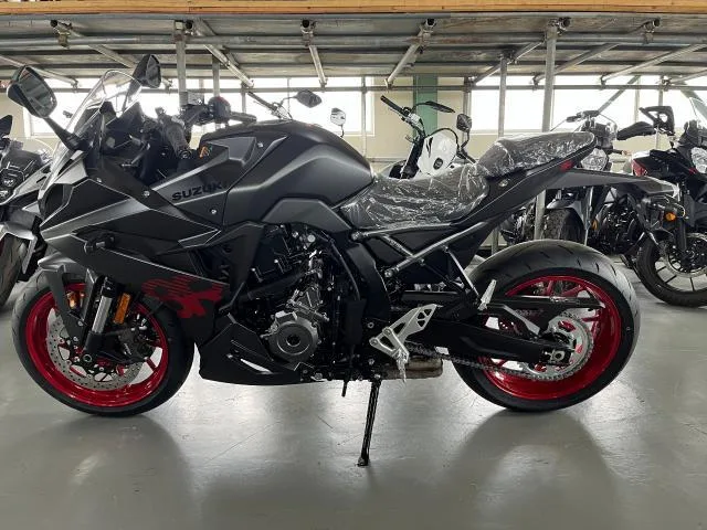 Suzuki GSX-8R 2026 — миниатюра 2