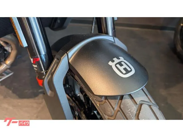 HUSQVARNA 801 2024 — миниатюра 5