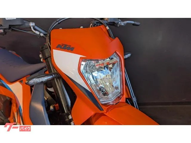 KTM 690SMC R 2024 — миниатюра 2