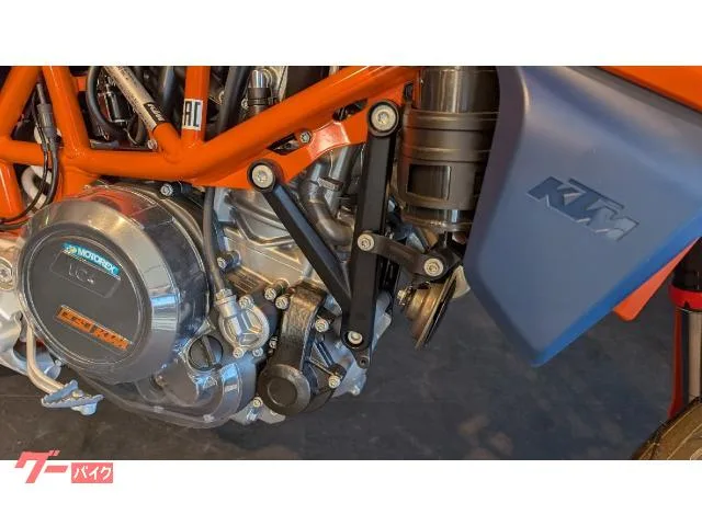 KTM 690SMC R 2024 — миниатюра 4