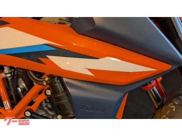 KTM 690SMC R 2024 — миниатюра 5