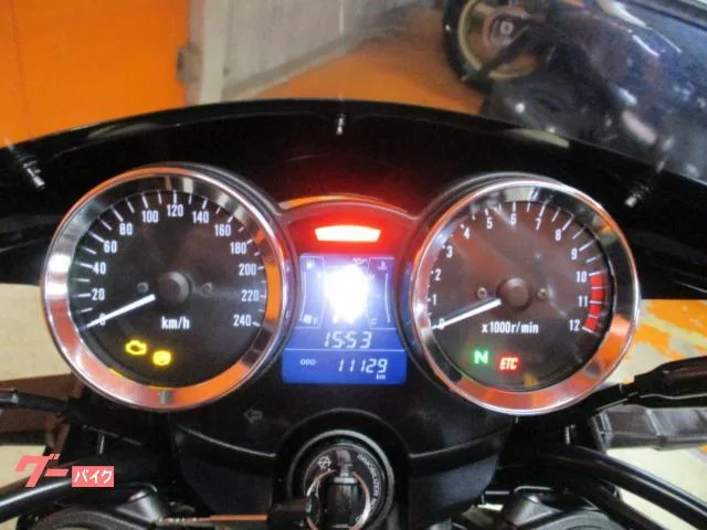 Kawasaki Z900RS ABS 2025ZR900K 2 2025 — миниатюра 2
