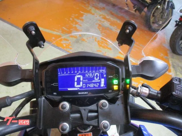 Suzuki GSX-S125 ABS 2023 DL32D BOX USB 2023 — миниатюра 5