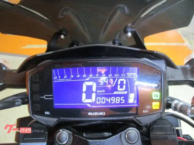 Suzuki GSX-S125 ABS 2023 DL32D BOX USB2 2023 — миниатюра 2