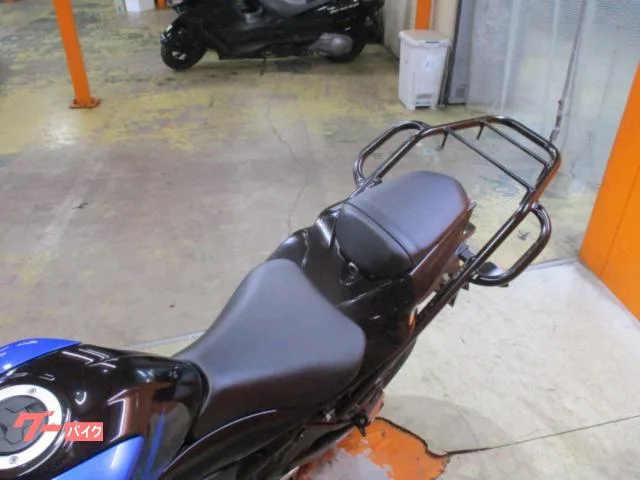 Suzuki GSX-S125 ABS 2023 DL32D USB 2023 — миниатюра 4