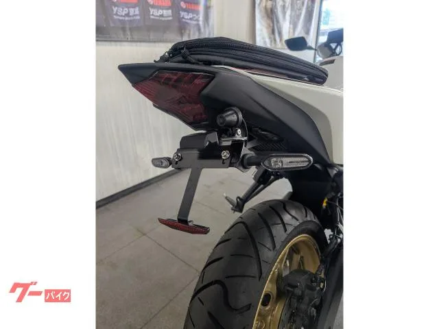 Yamaha YZF-R25 2022 WGP60TH 2022 — миниатюра 2
