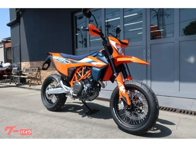 KTM 690SMC R 2024 — миниатюра 2