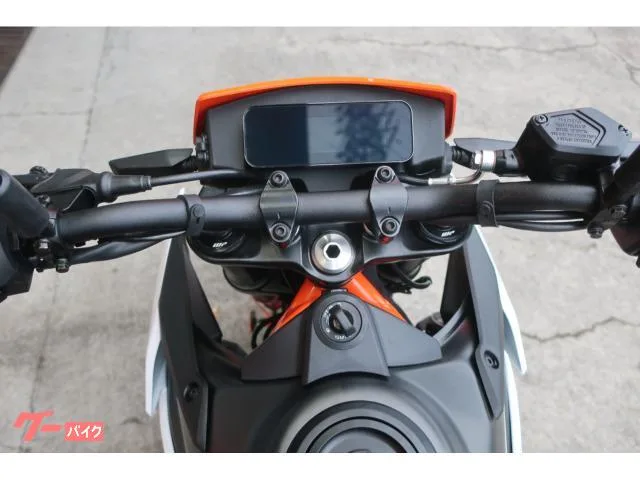 KTM 390SMC R 2025 — миниатюра 2