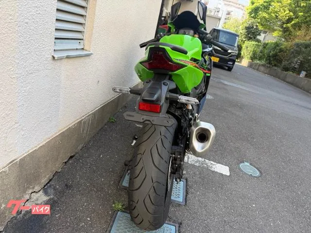 Kawasaki Ninja ZX-4R SE 2025 — миниатюра 5