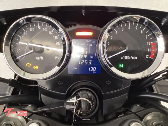 Kawasaki Z900RS 2025 — миниатюра 5