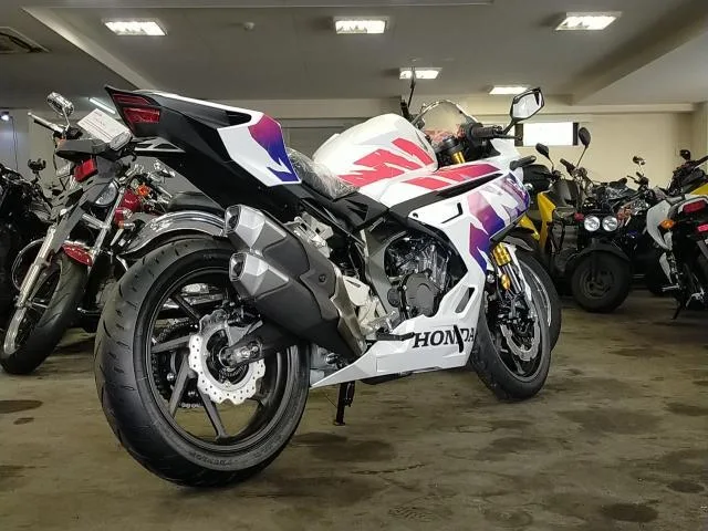 Honda CBR250RR 2025 — миниатюра 2