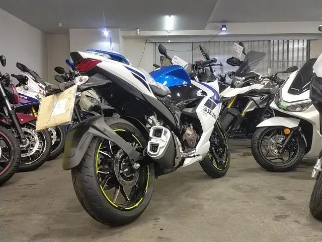 Suzuki GIXXER SF 250 M5 2025 — миниатюра 2