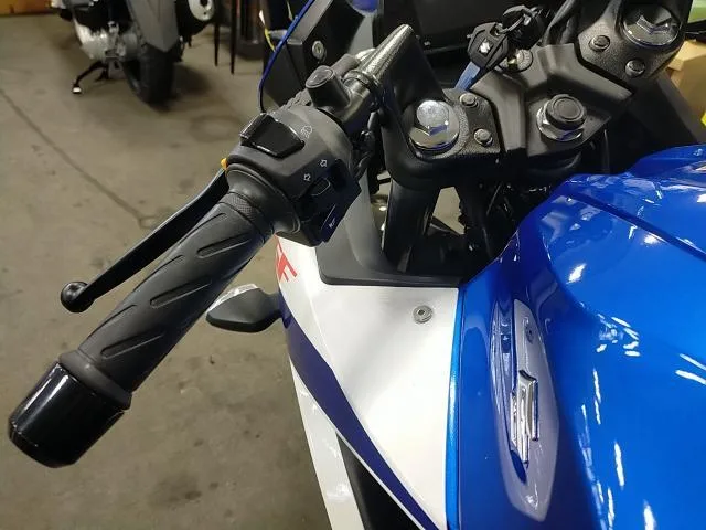 Suzuki GIXXER SF 250 M5 2025 — миниатюра 3