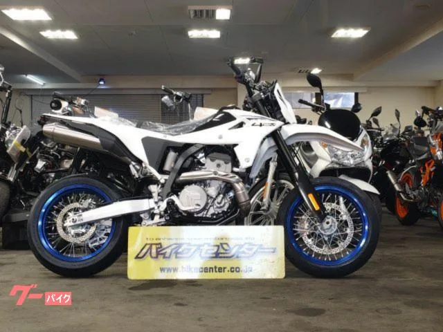 Suzuki DR-Z4SM 2025 — фото 1, купить с доставкой в Москву