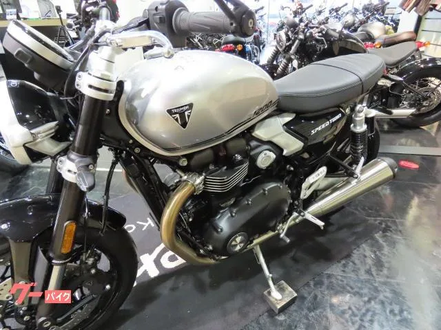 TRIUMPH 1200 2025 2026 — миниатюра 3