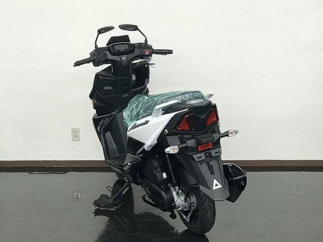 Suzuki 125 2025 — миниатюра 5