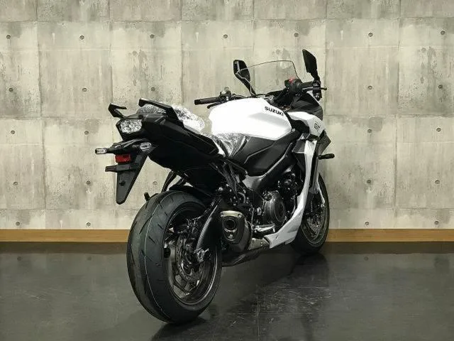 Suzuki GSX-S1000GT 2026 — миниатюра 4