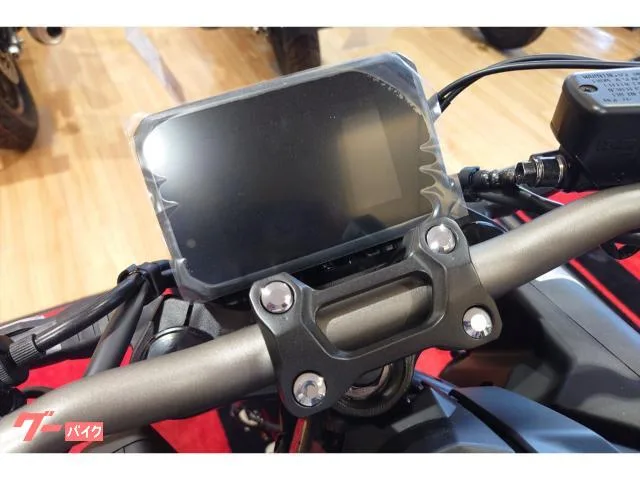 Honda CB650R E-Clutch 2025 — миниатюра 3