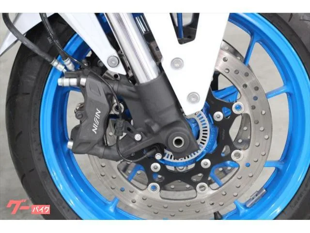 Suzuki GSX-8S ETC USB 2023 — миниатюра 4