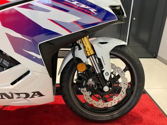 Honda CBR250RR ABS 8BK-MC51 2025 — миниатюра 3
